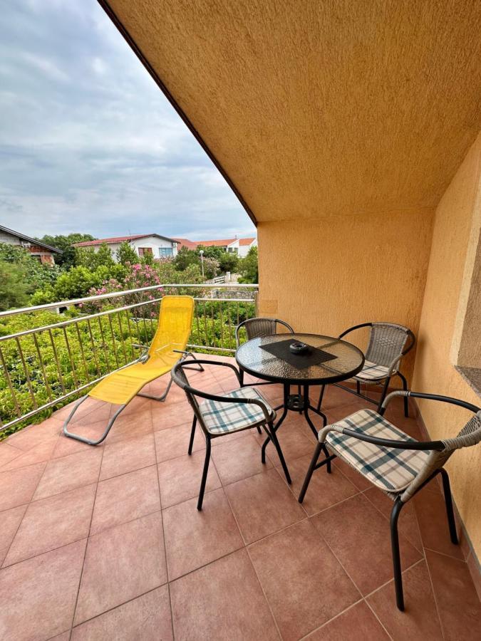 Apartments Novoselic Vir Exterior photo