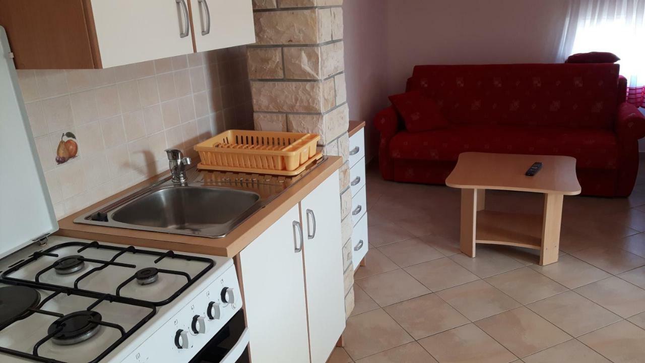Apartments Novoselic Vir Exterior photo